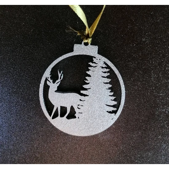 ezüst szarvas fenyővel